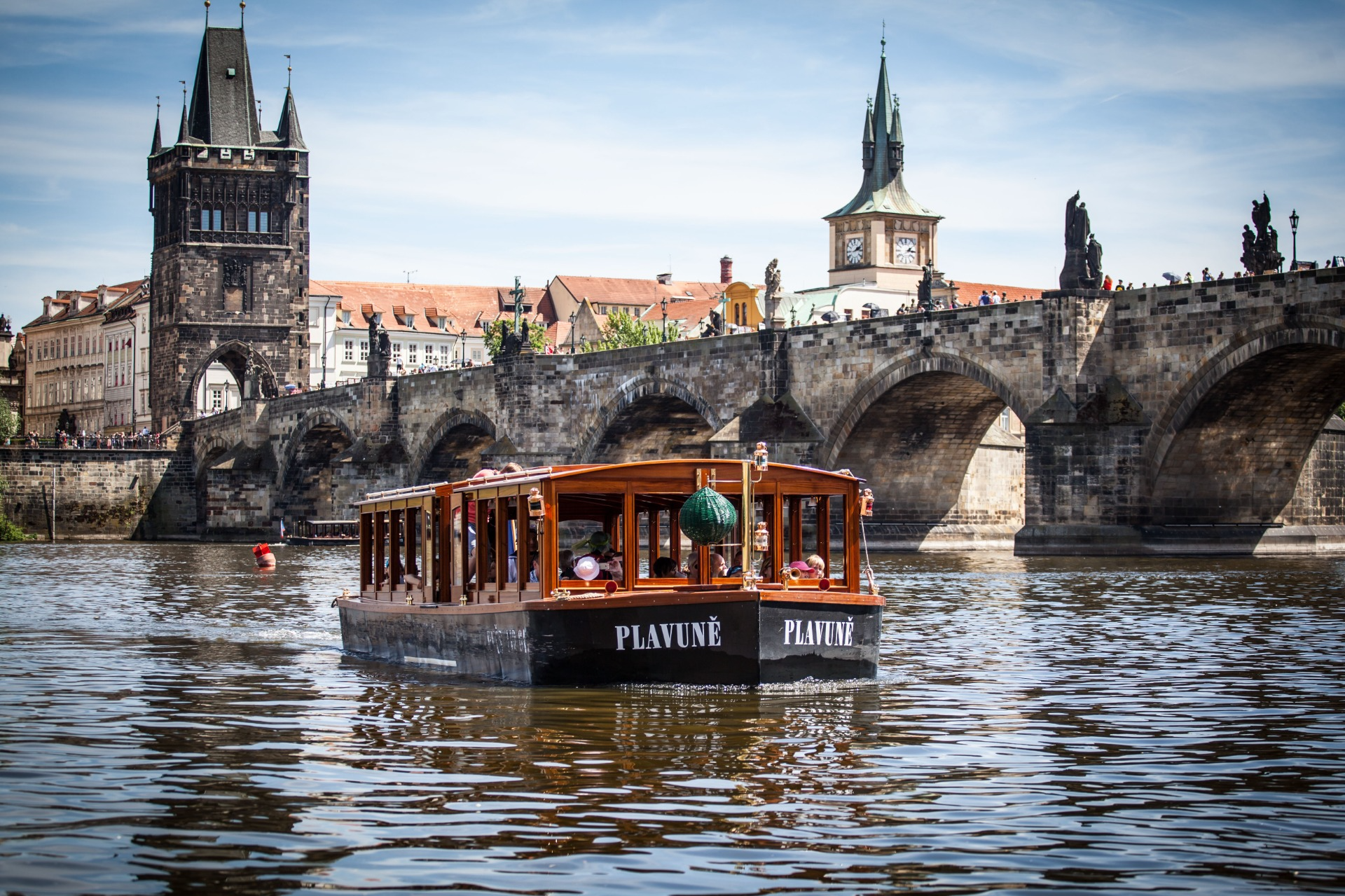 Guided Prague tour by Bus, Foot, Boat Trip with Snack & Museum included