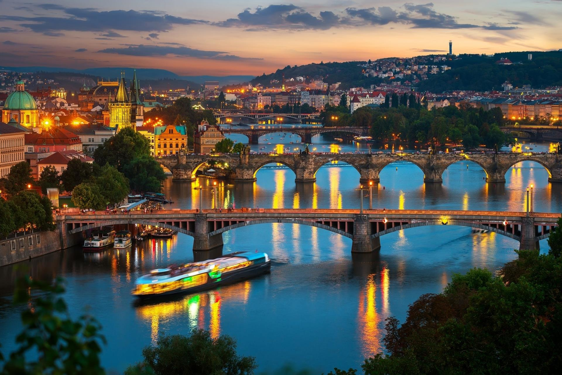 Prague Night Boat with Buffet Dinner, Live music, Pick-up & Drop-off